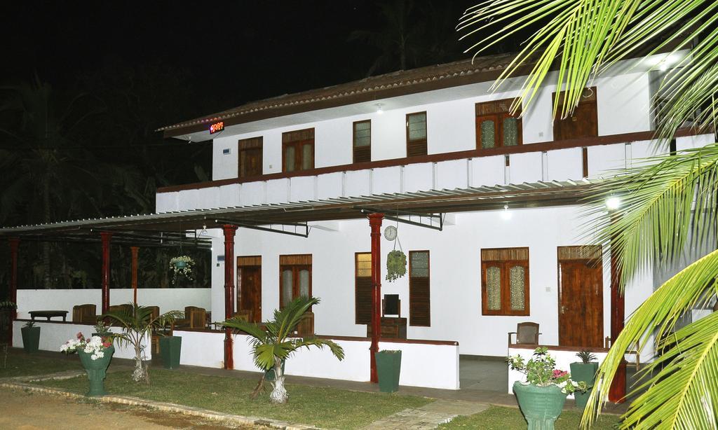 Hotel Flamingo Anuradhápura Exteriér fotografie