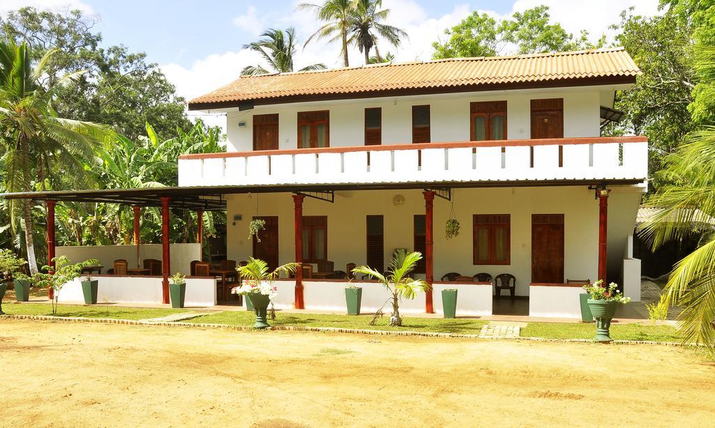 Hotel Flamingo Anuradhápura Exteriér fotografie